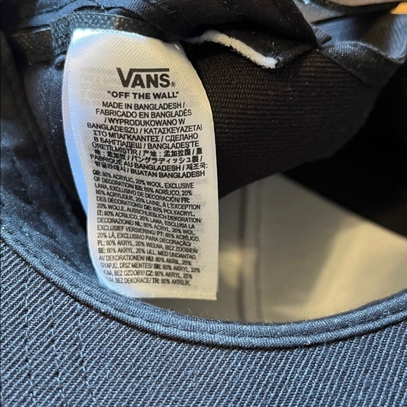 VANS NWOT Off The Wall Classic Snap Back Hat Cap Black White Embroidered Mens - Picture 6 of 6